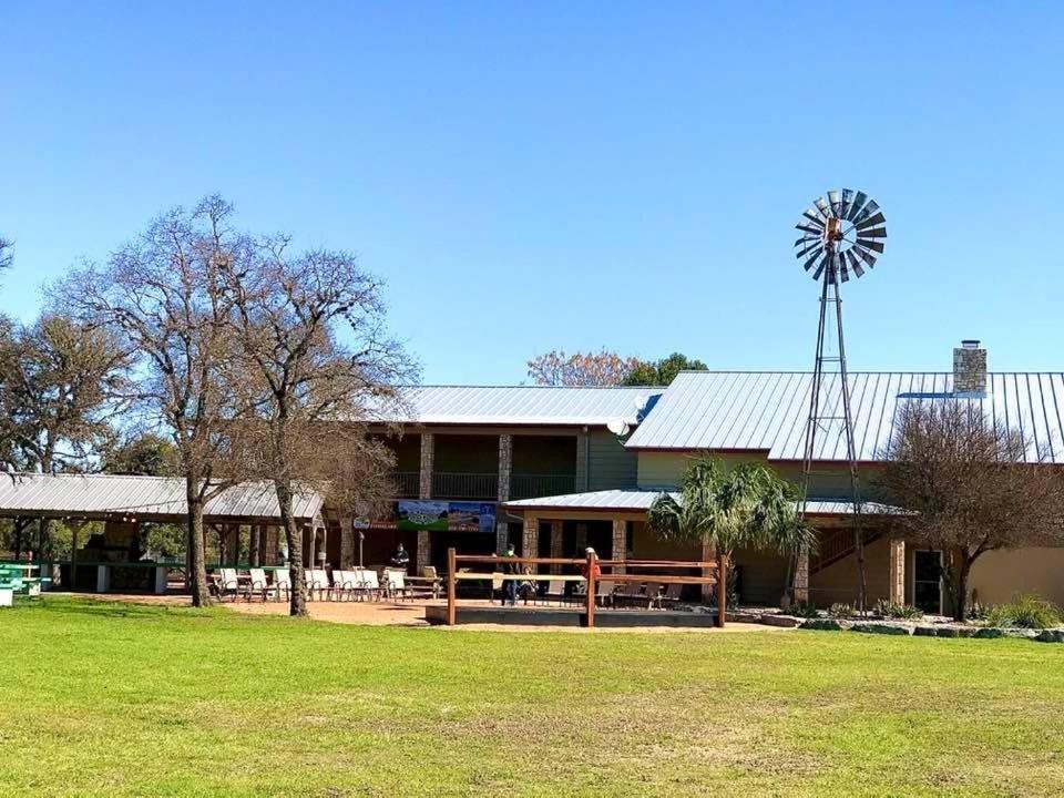 Flying L Ranch Resort & Golf Course Bandera Exterior foto